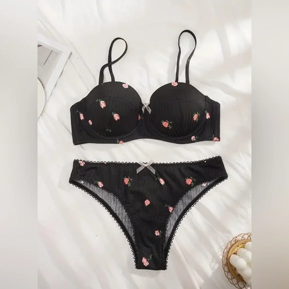 Floral Print Bra & Panties - Picture 7 of 10